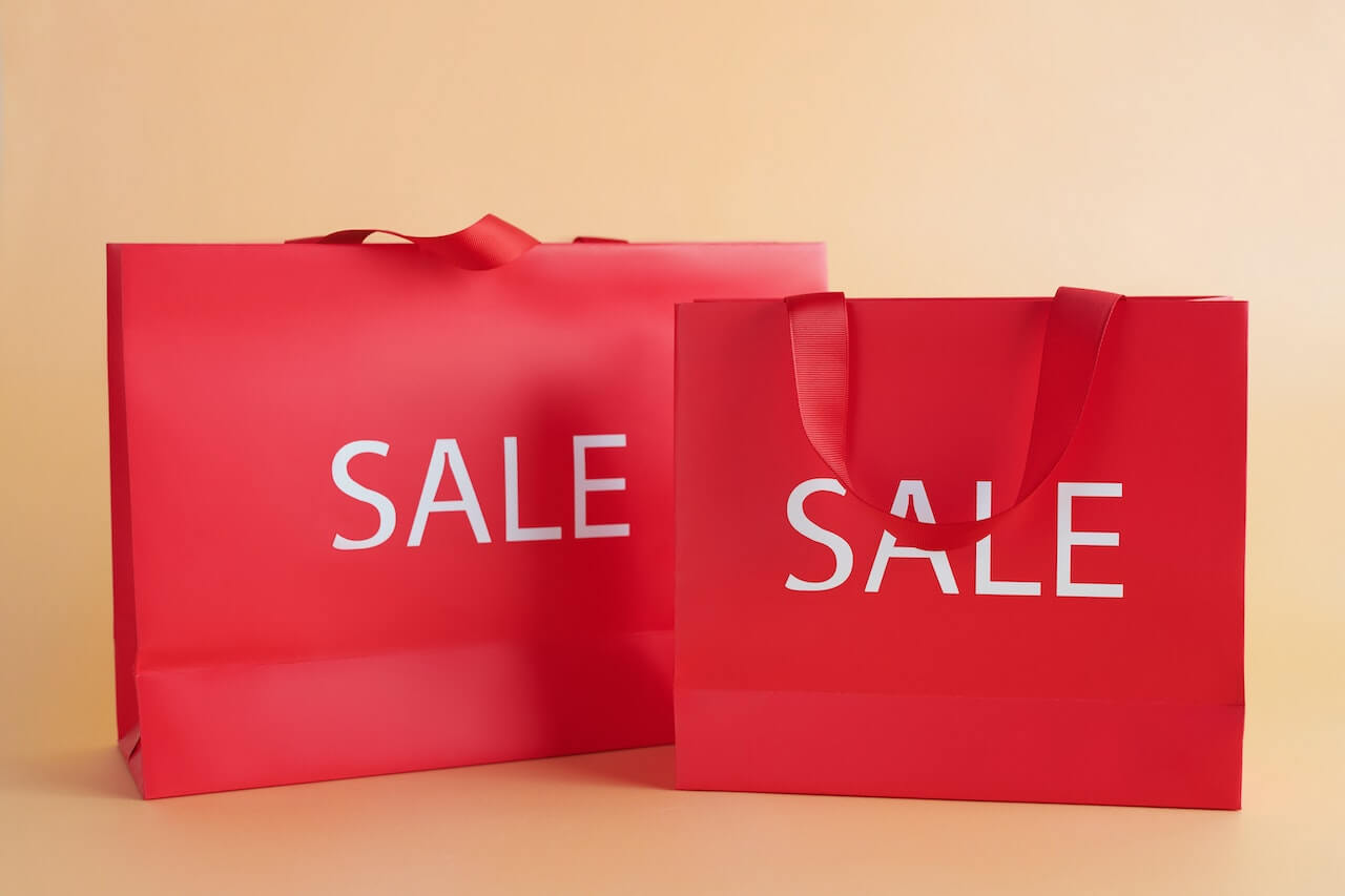 Seasonal Shopping: Maximising Your Savings with Discount Codes
